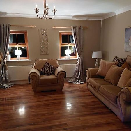 Luxurious Log Cabin With Lay-Z Spa Hot Tub Villa Ballina  Exterior photo