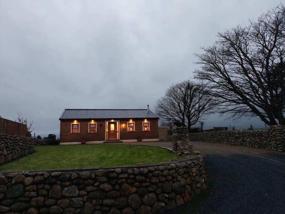 Luxurious Log Cabin With Lay-Z Spa Hot Tub Villa Ballina  Exterior photo